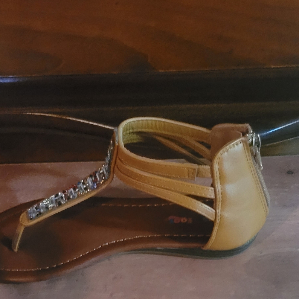 Girls Sandals - Picture 2 of 8